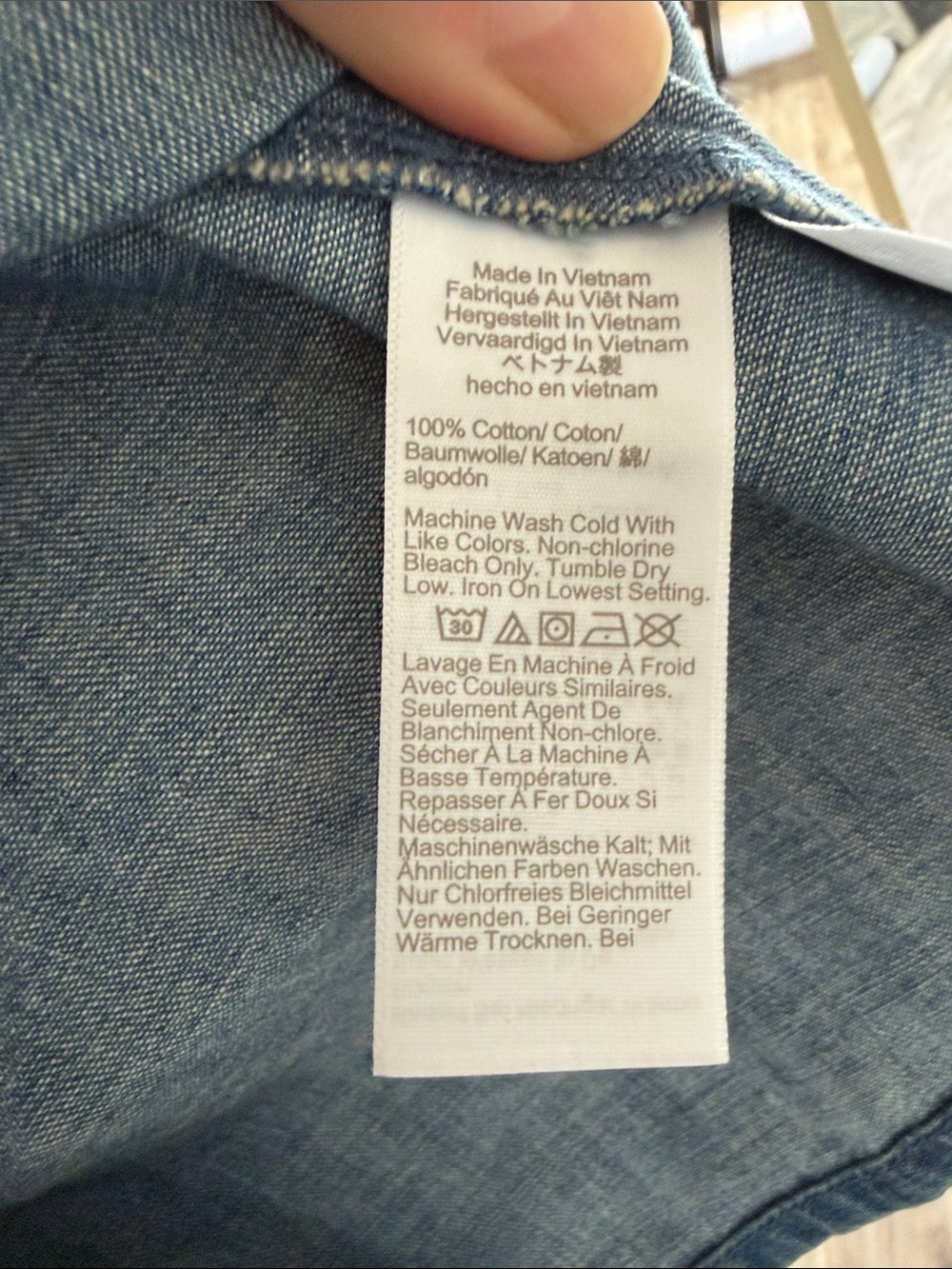 Maxwell Denim Puff-Sleeve Shirt in Petersburg Wash - Picture 6 of 7